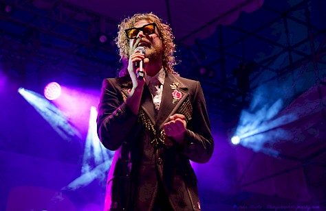 Allen Stone, Tom McCall Waterfront Park, photo by John Alcala