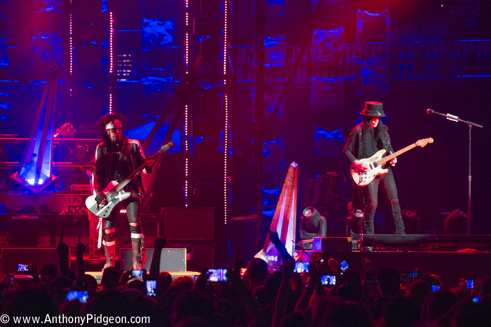 Mötley Crüe, Moda Center, Rose Quarter, photo by Anthony Pidgeon