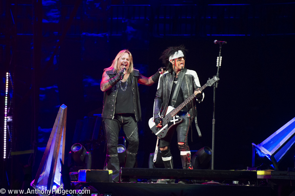 Mötley Crüe, Moda Center, Rose Quarter, photo by Anthony Pidgeon