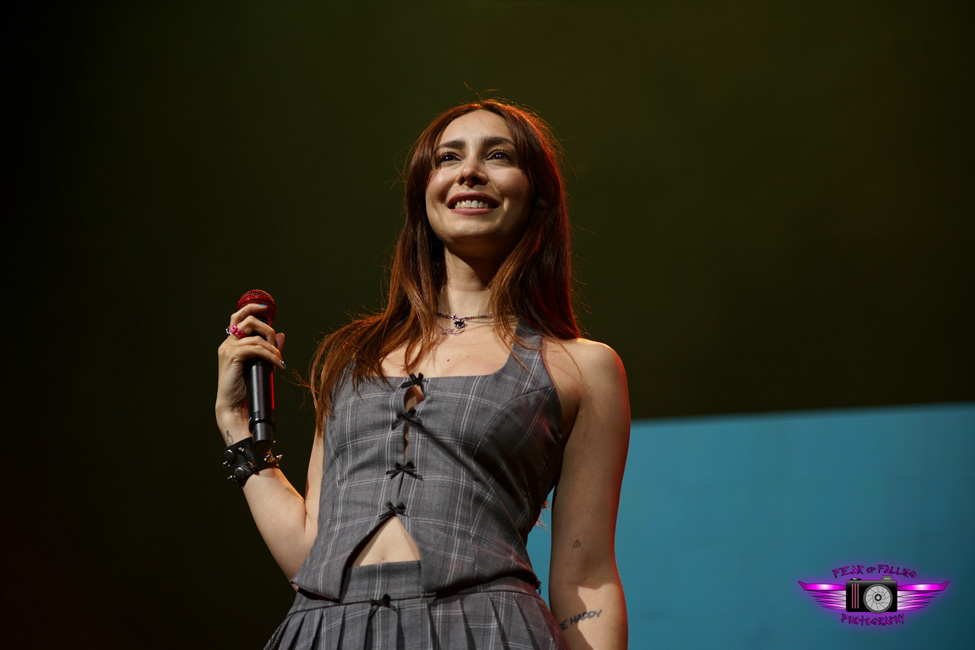 LOLO, Theater of the Clouds, photo by Joshua Hathaway