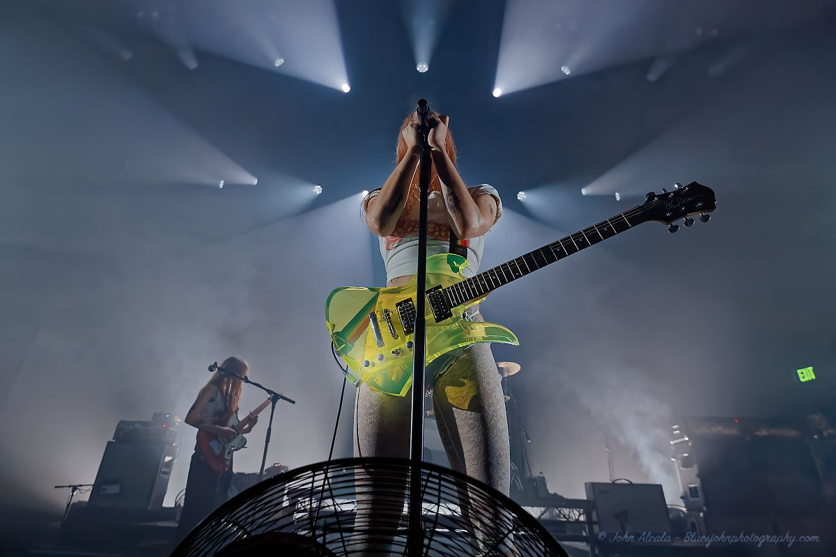 Wet Leg, Revolution Hall, photo by John Alcala