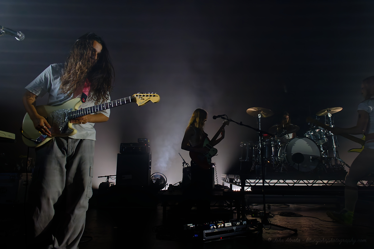 Wet Leg, Revolution Hall, photo by John Alcala