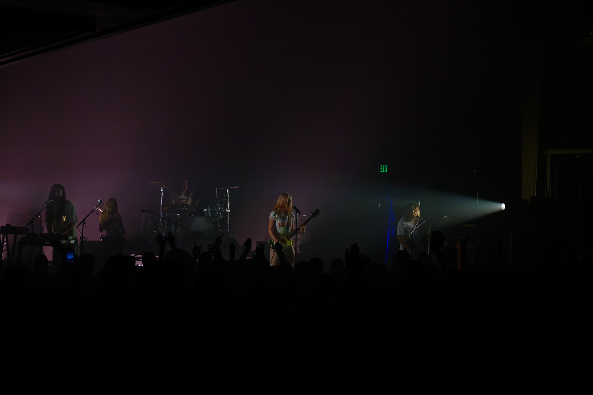 Wet Leg, Revolution Hall, photo by John Alcala