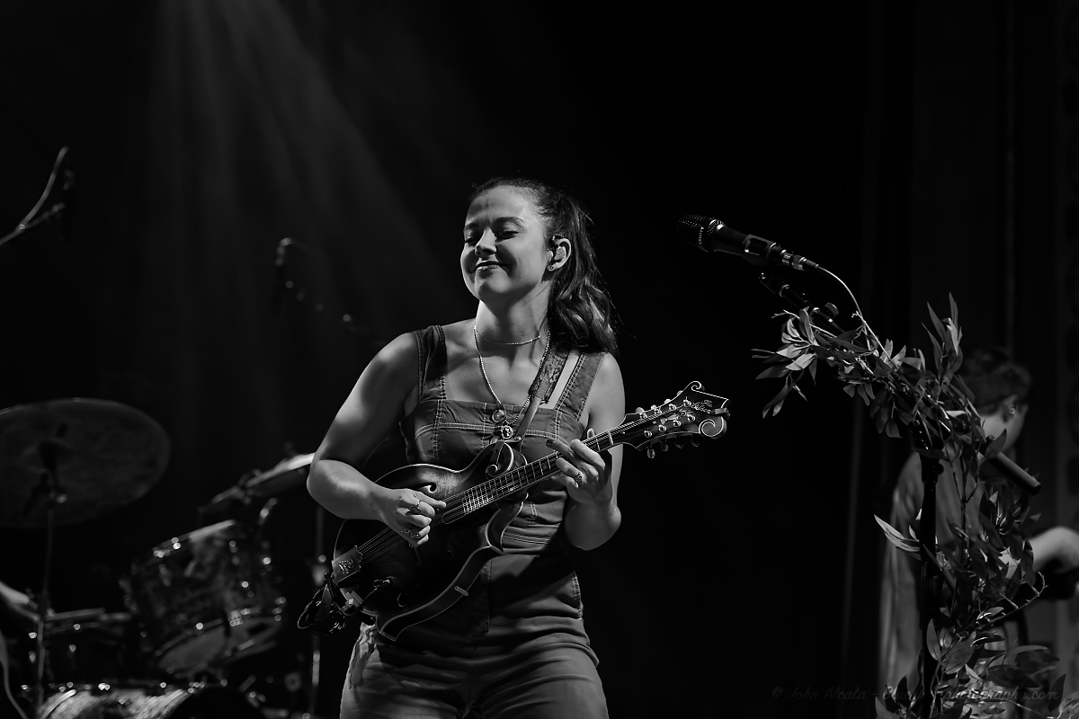 Sierra Hull, Aladdin Theater, photo by John Alcala