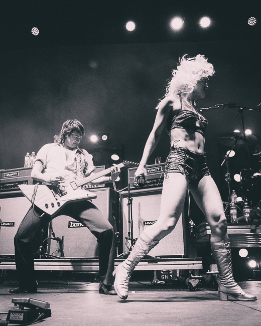 Amyl and The Sniffers, Edgefield Amphitheater, photo by Henry Ward