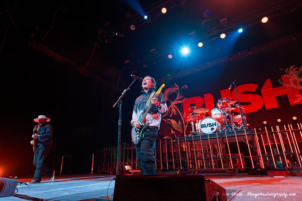 Bush, Theater of the Clouds, photo by John Alcala