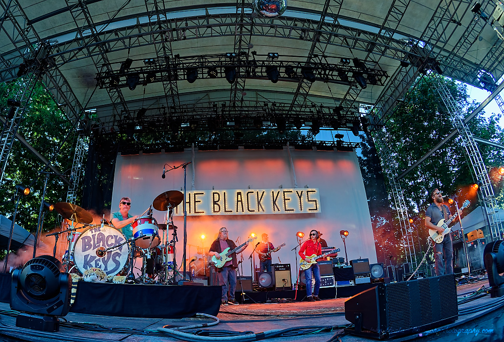 The Black Keys, Edgefield Amphitheater, photo by John Alcala