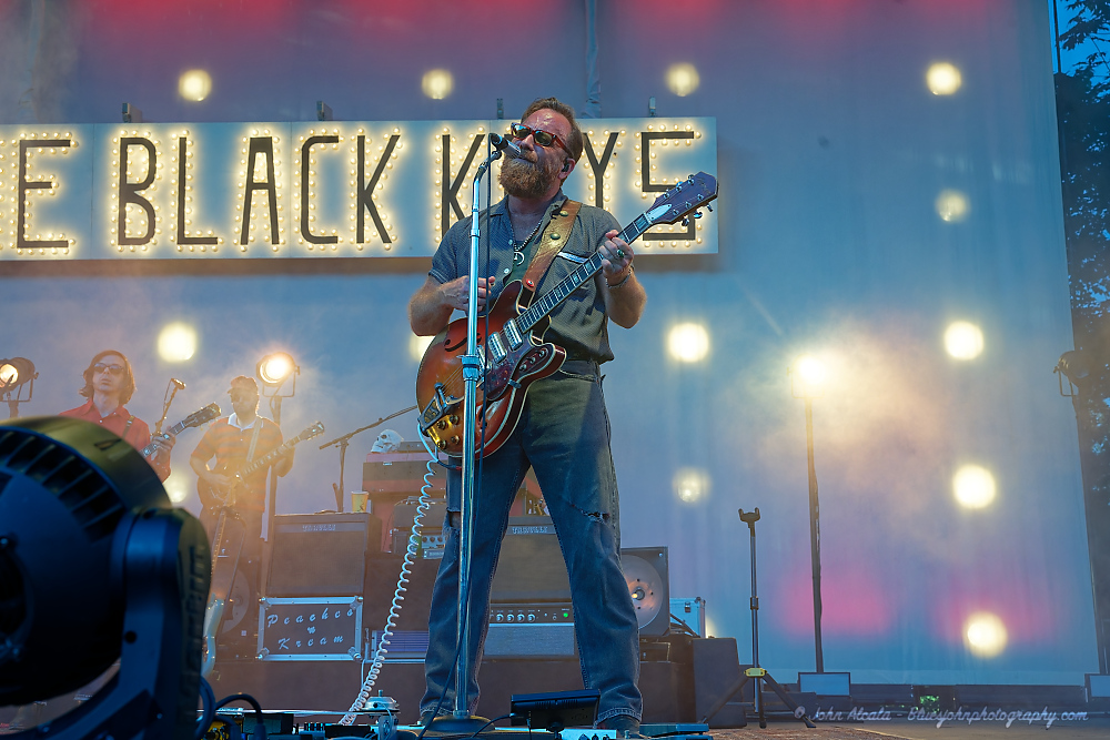 The Black Keys, Edgefield Amphitheater, photo by John Alcala
