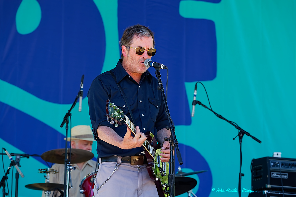 The Delines, Tom McCall Waterfront Park, photo by John Alcala