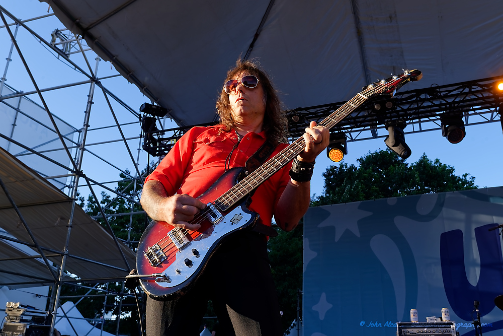 Jenny Don't & The Spurs, Tom McCall Waterfront Park, photo by John Alcala