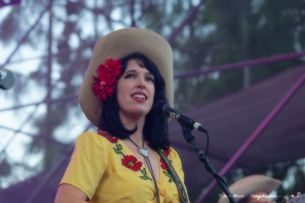 Jenny Don't & The Spurs, Tom McCall Waterfront Park, photo by John Alcala