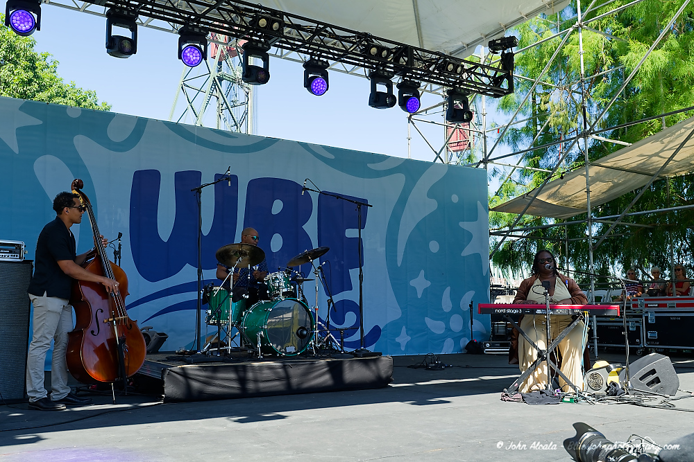 Brittany Davis, Tom McCall Waterfront Park, photo by John Alcala