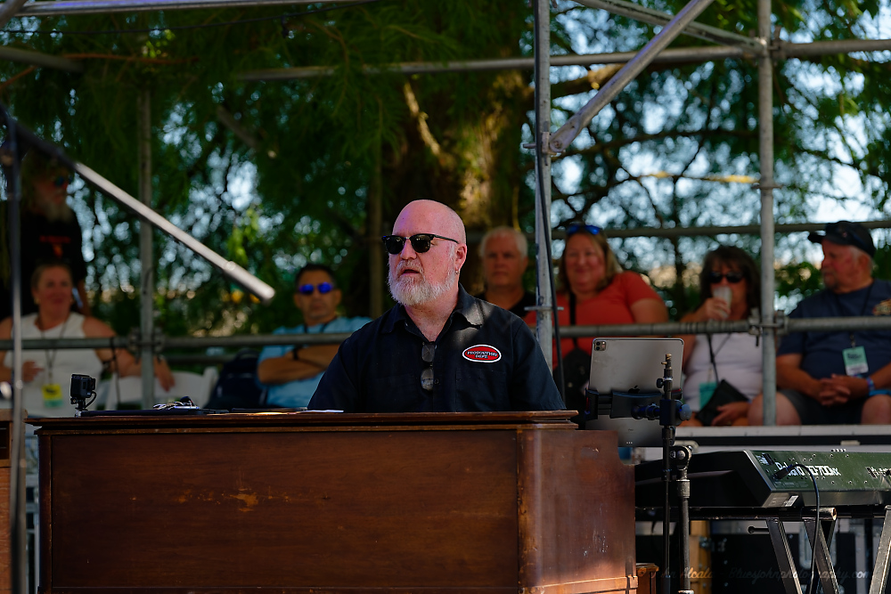Ty Curtis, Tom McCall Waterfront Park, photo by John Alcala