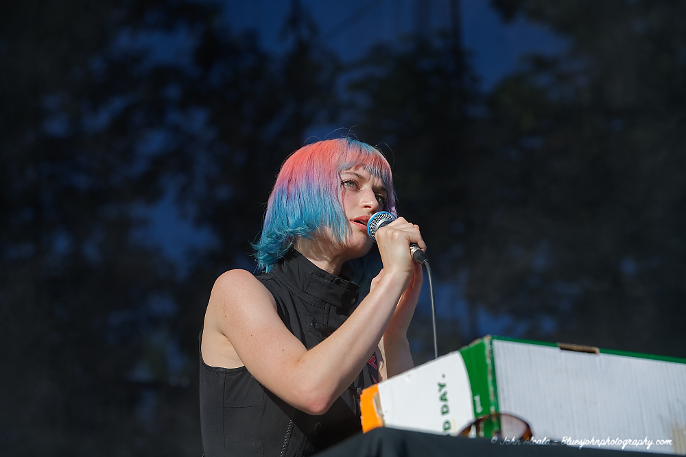 OXIS, Edgefield Amphitheater, photo by John Alcala