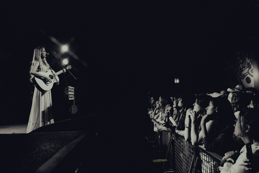 Zandi Holup, Wonder Ballroom, photo by Bailey Bonney-Vogler