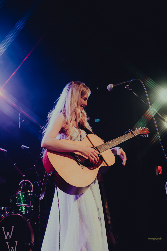 Zandi Holup, Wonder Ballroom, photo by Bailey Bonney-Vogler