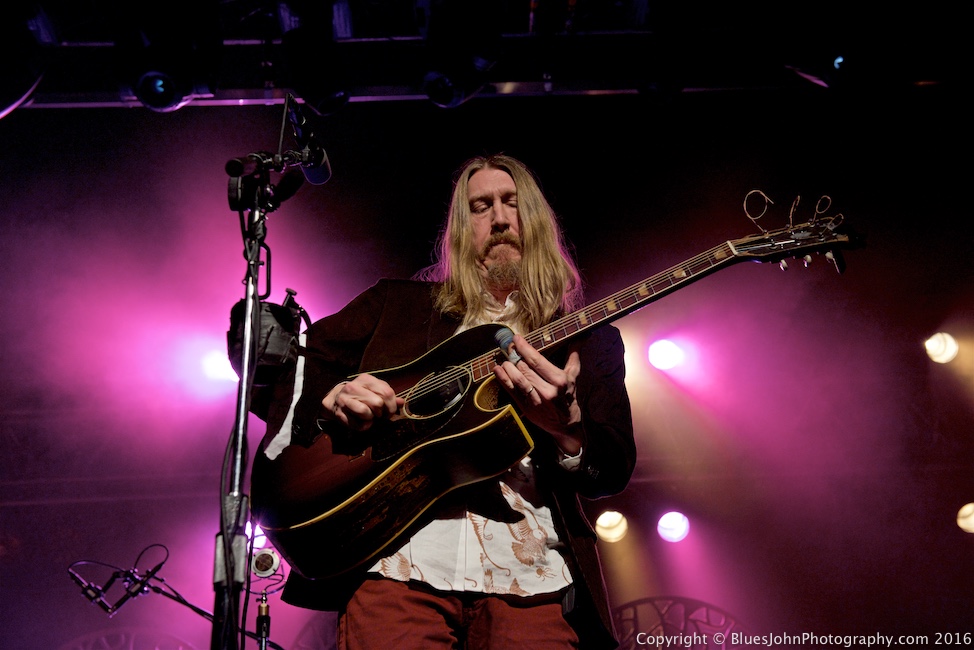 The Wood Brothers, Roseland Theater, photo by John Alcala