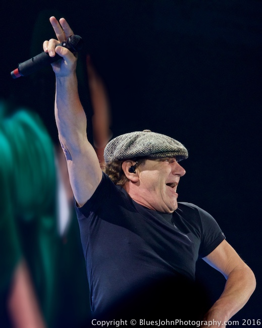 AC/DC, Tacoma Dome, photo by John Alcala