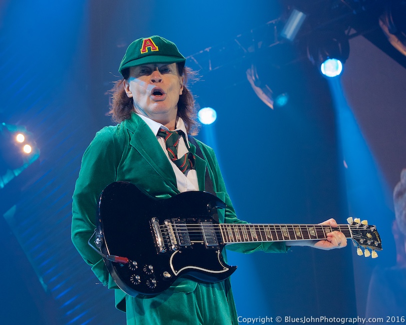 AC/DC, Tacoma Dome, photo by John Alcala