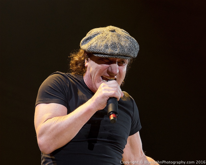 AC/DC, Tacoma Dome, photo by John Alcala