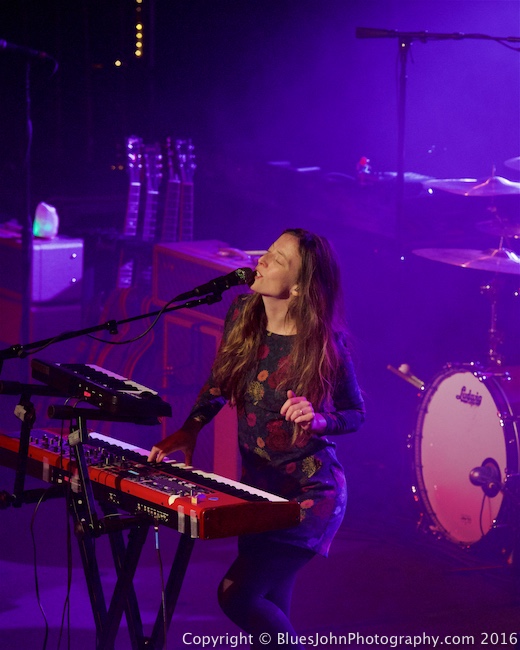Eliza Hardy Jones, Roseland Theater, photo by John Alcala