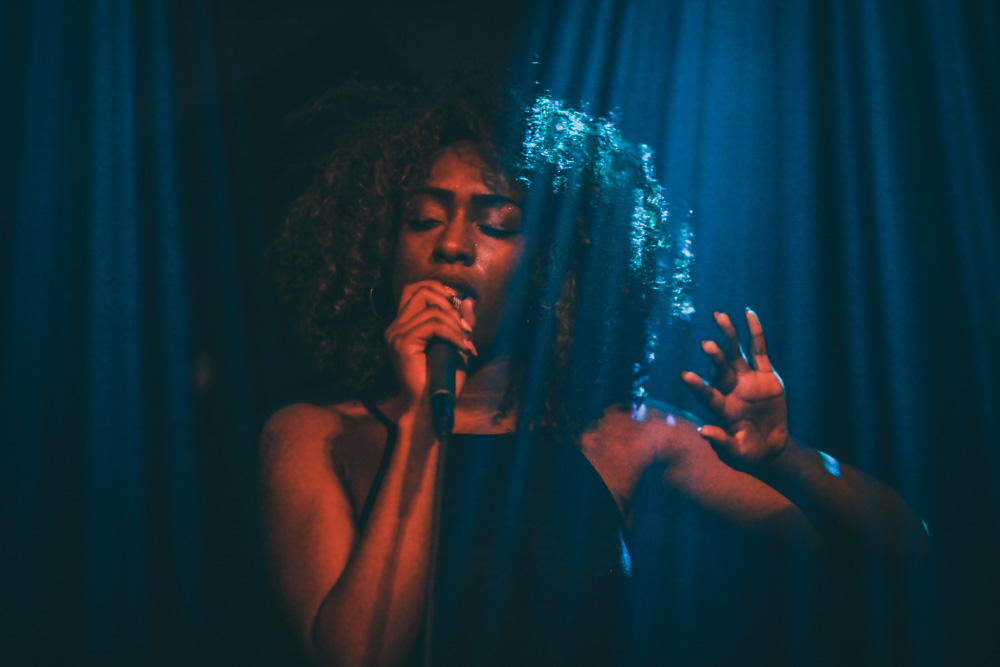 Blossom, Holocene, photo by Tojo Andrianarivo