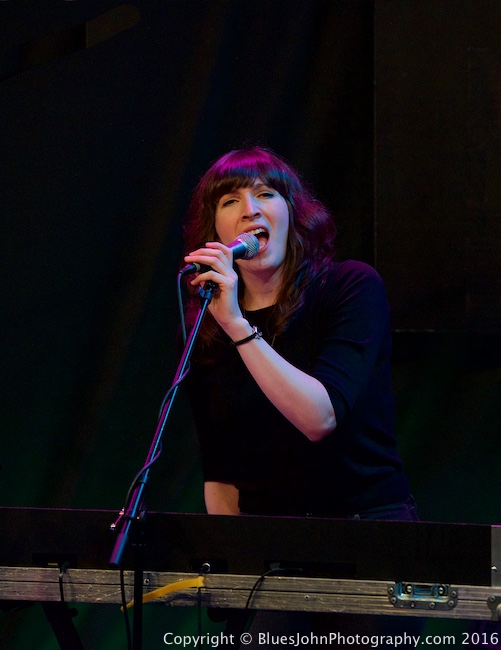 Thao & The Get Down Stay Down, KINK, Bloodworks Live Studio, photo by John Alcala