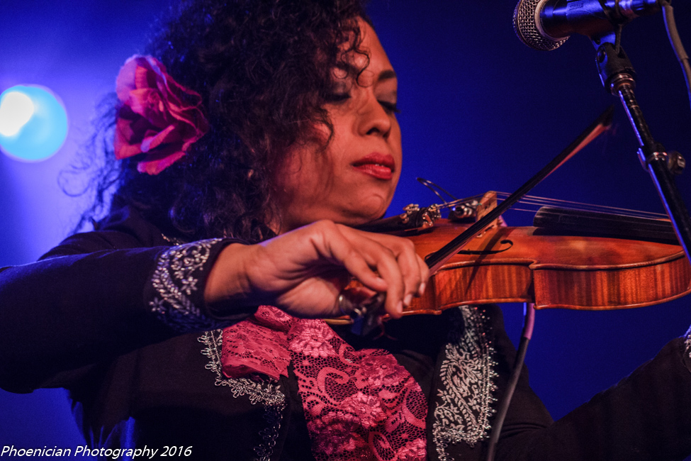 Flor de Toloache, Roseland Theater, photo by Jennifer Boren