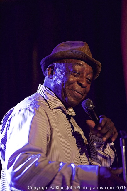 Ural Thomas & The Pain, Star Theater, photo by John Alcala