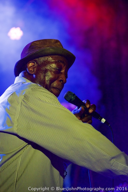 Ural Thomas & The Pain, Star Theater, photo by John Alcala