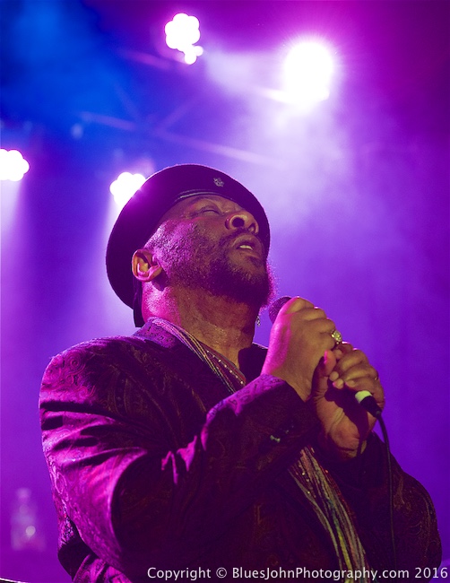 Willie West, Star Theater, photo by John Alcala