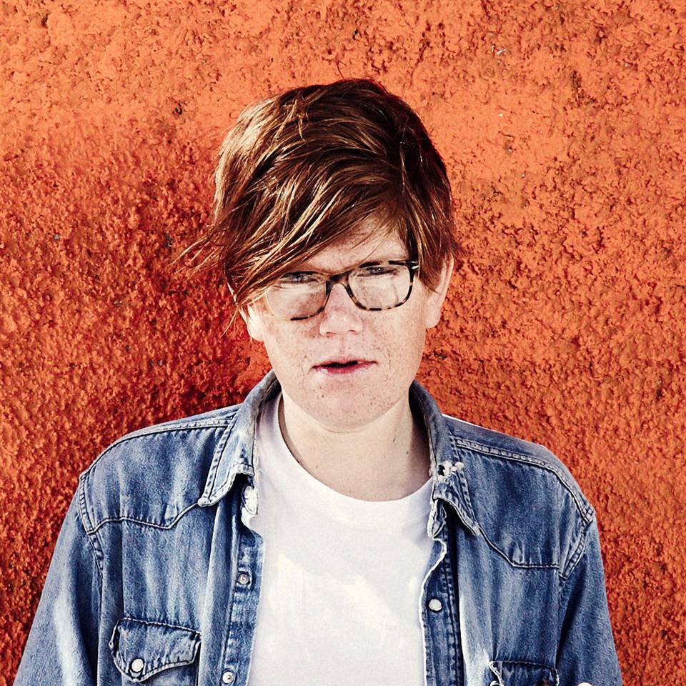 Brett Dennen at Bloodworks Live Studio | Vortex Music Magazine