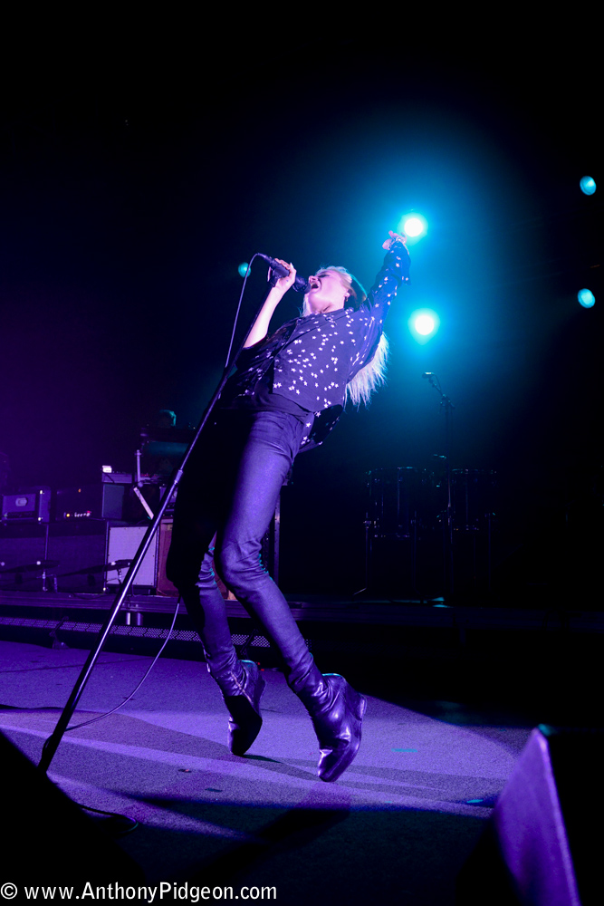 The Kills, Roseland Theater, photo by Anthony Pidgeon