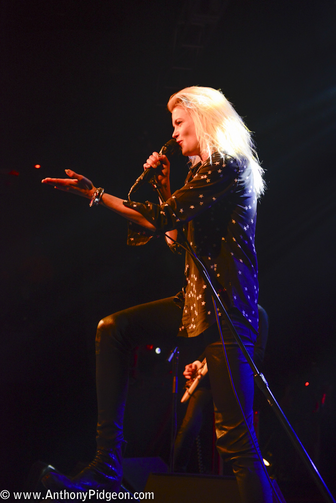 The Kills, Roseland Theater, photo by Anthony Pidgeon