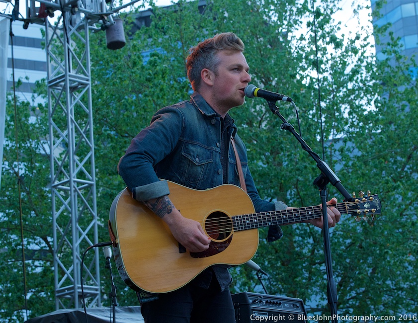 Greg Holden, Tom McCall Waterfront Park, KINK, photo by John Alcala