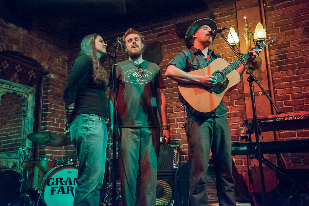 Kellen Asebroek, Cedar Teeth, White Eagle Saloon, photo by Miss Ellanea