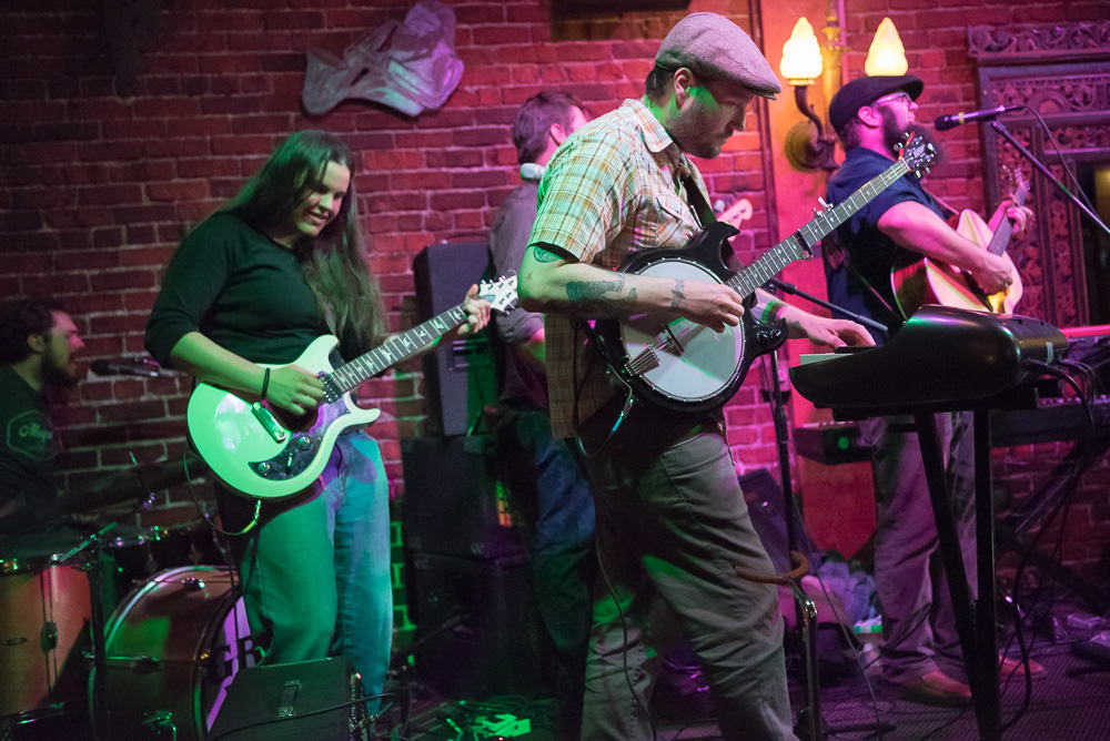 Cedar Teeth, White Eagle Saloon, photo by Miss Ellanea