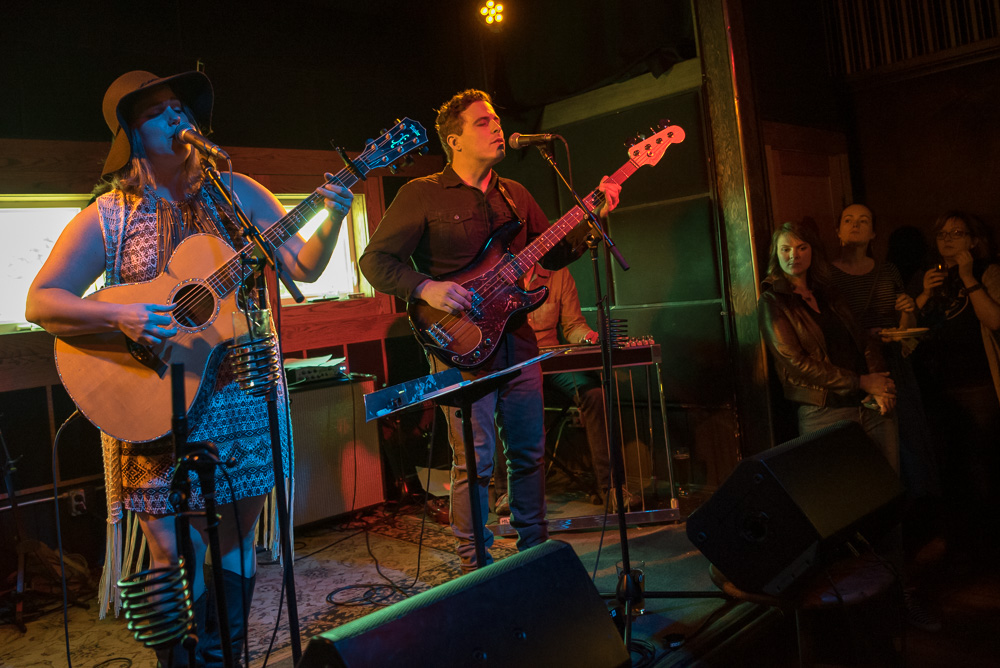 Elke Robitaille, Alberta Street Pub, photo by Miss Ellanea