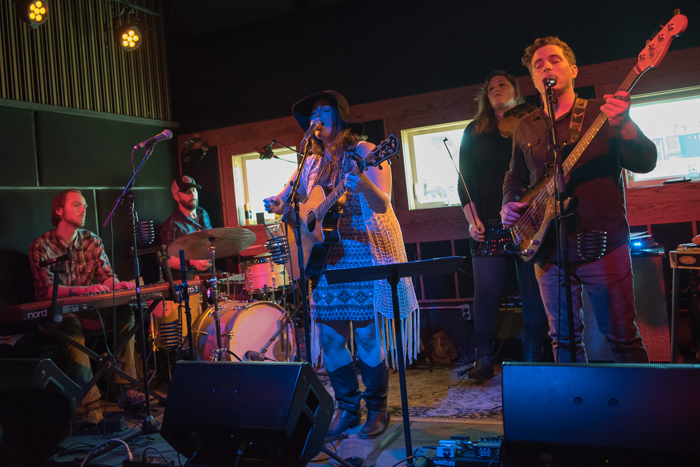 Elke Robitaille, Alberta Street Pub, photo by Miss Ellanea