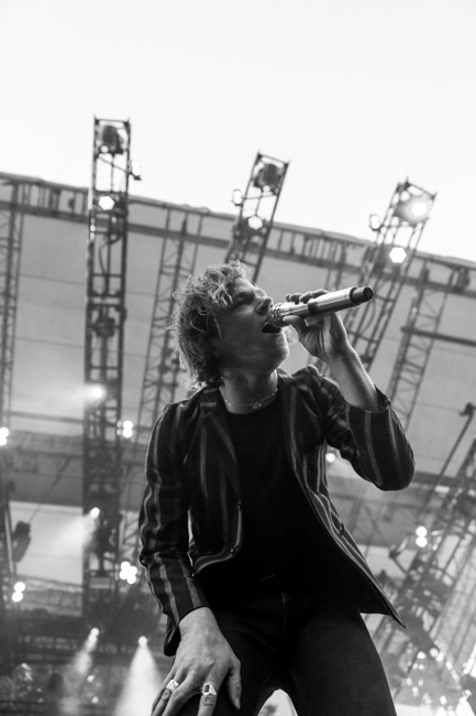 Cage The Elephant, Edgefield Amphitheater, photo by Sydnie Kobza