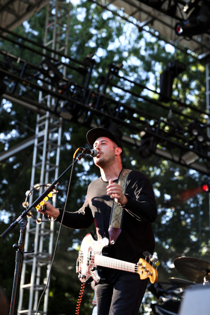 Portugal. The Man, Edgefield Amphitheater, photo by Sydnie Kobza