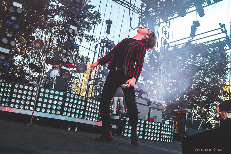 Cage The Elephant, Edgefield Amphitheater, photo by Veronica Rose