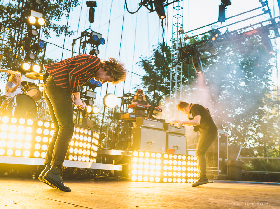Cage The Elephant, Edgefield Amphitheater, photo by Veronica Rose