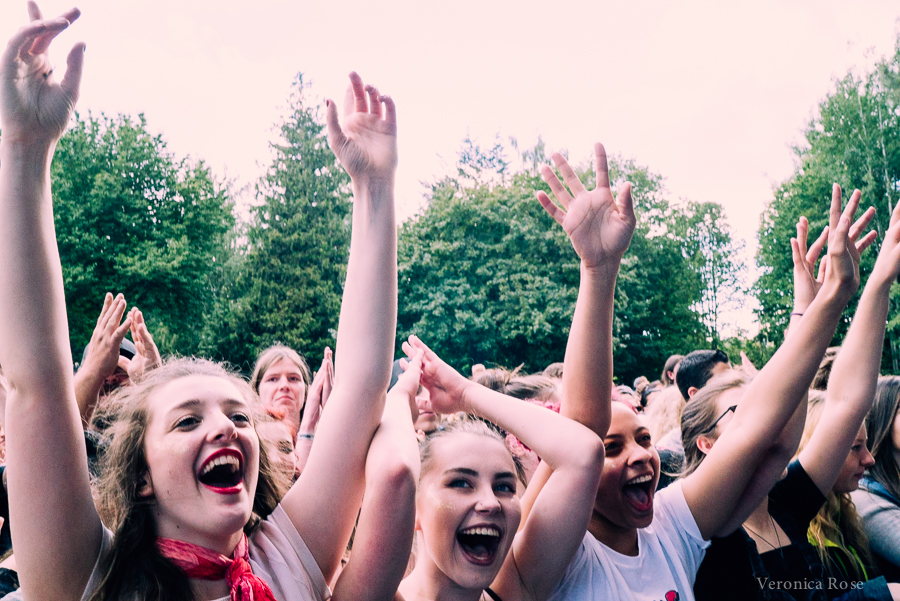 Twin Peaks, Edgefield Amphitheater, photo by Veronica Rose