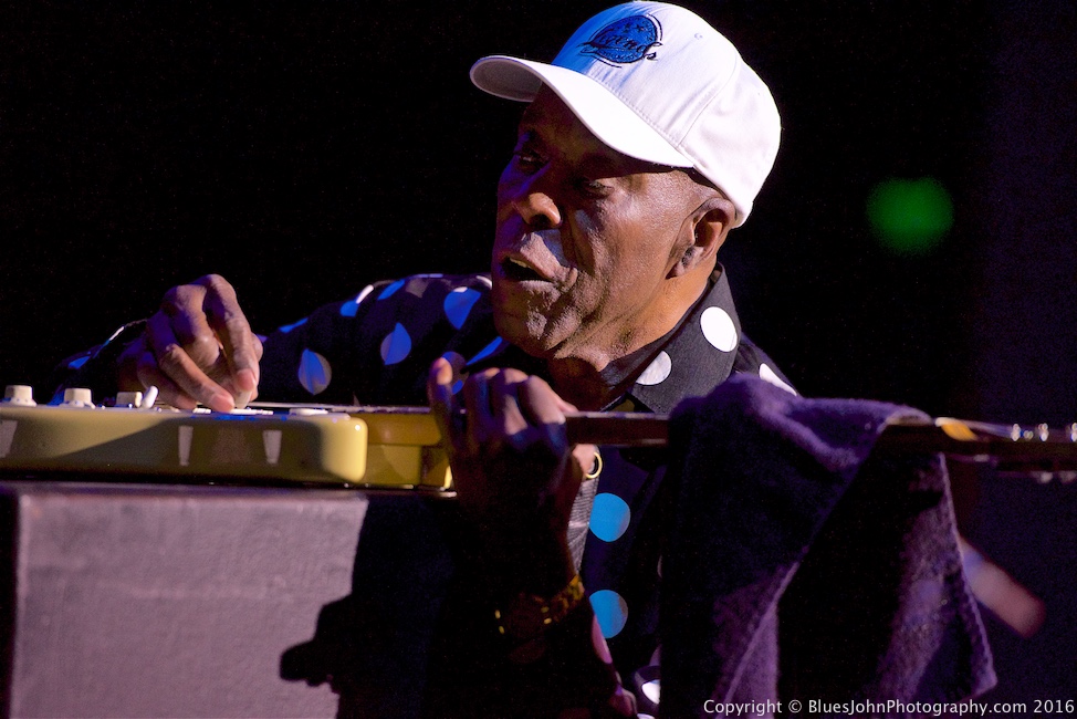 Buddy Guy, Edmonds Center for the Arts, photo by John Alcala