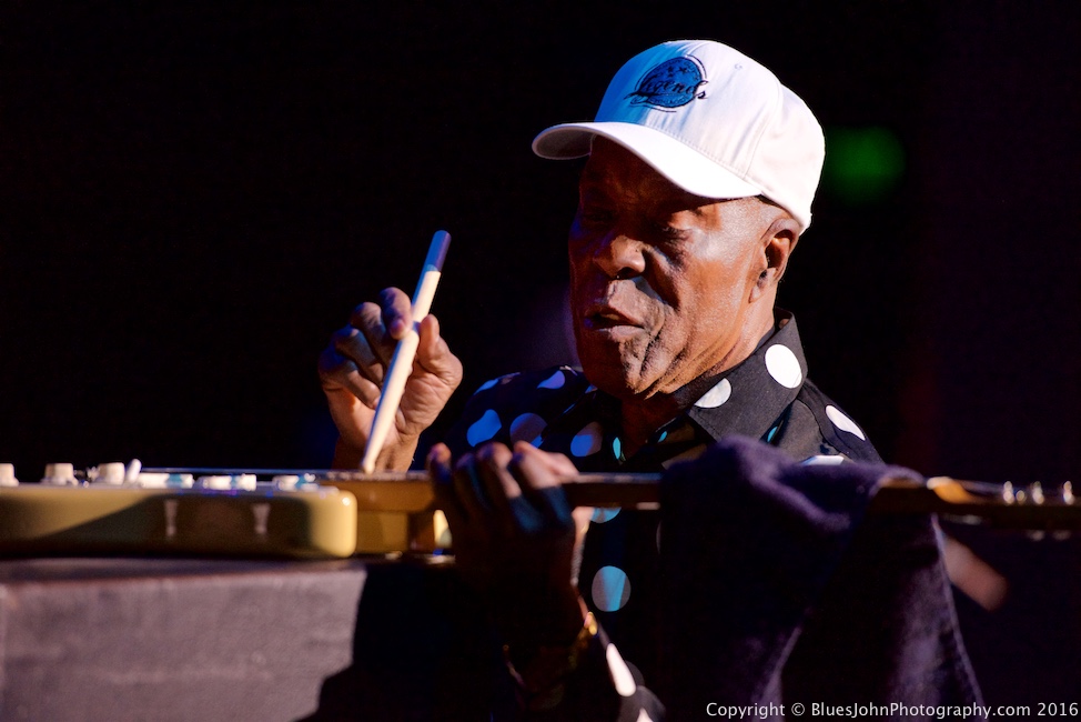 Buddy Guy, Edmonds Center for the Arts, photo by John Alcala