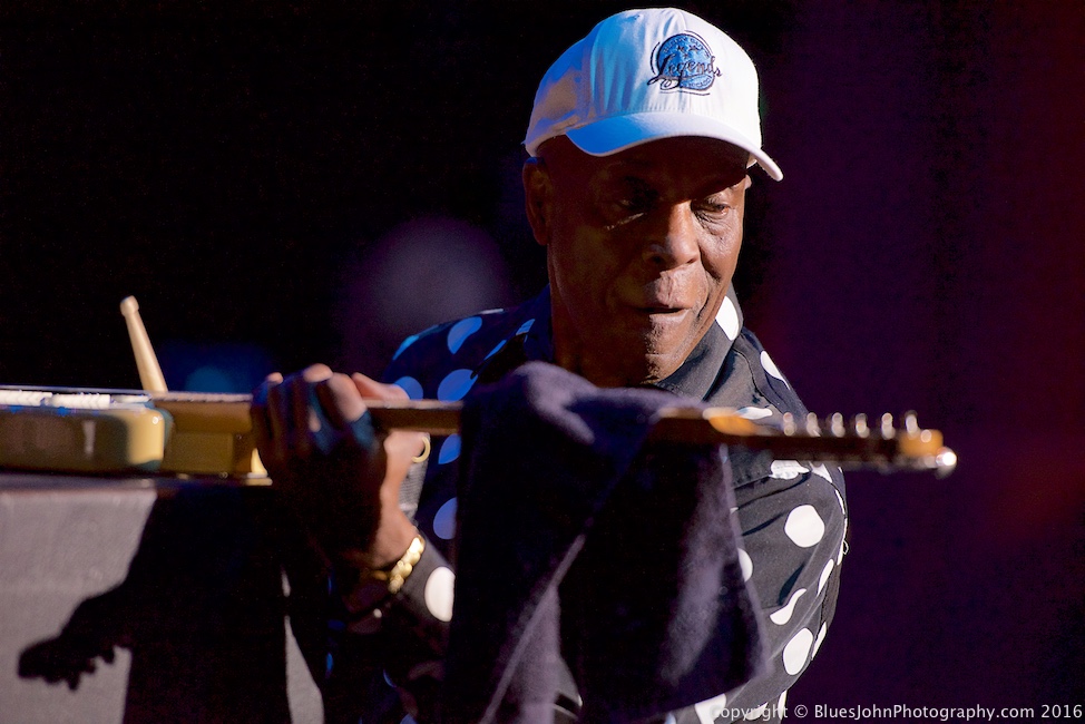 Buddy Guy, Edmonds Center for the Arts, photo by John Alcala