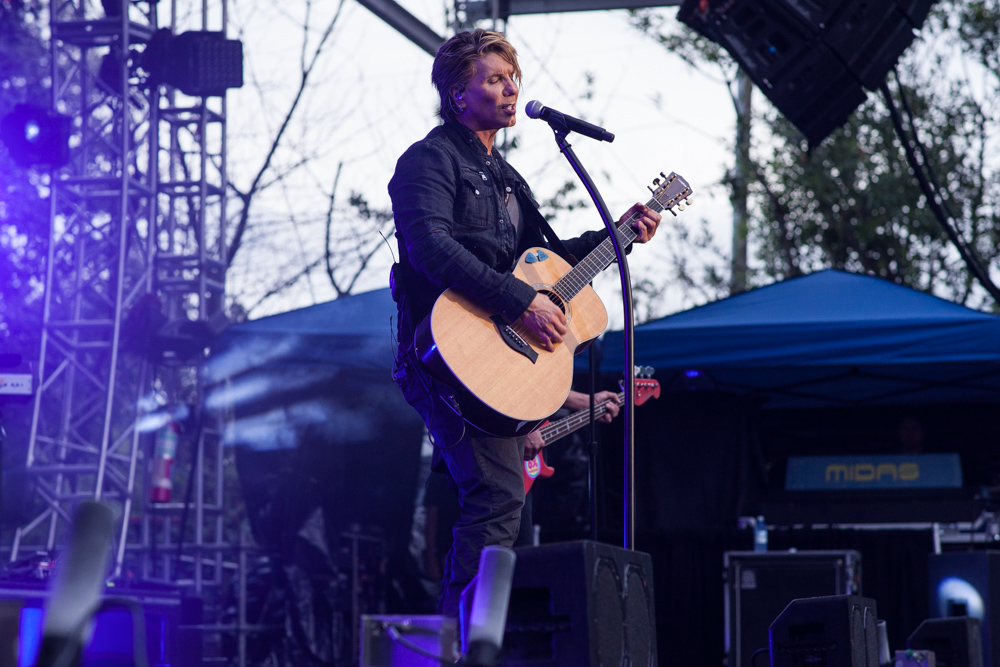 Goo Goo Dolls, Edgefield Amphitheater, photo by Blake Sourisseau