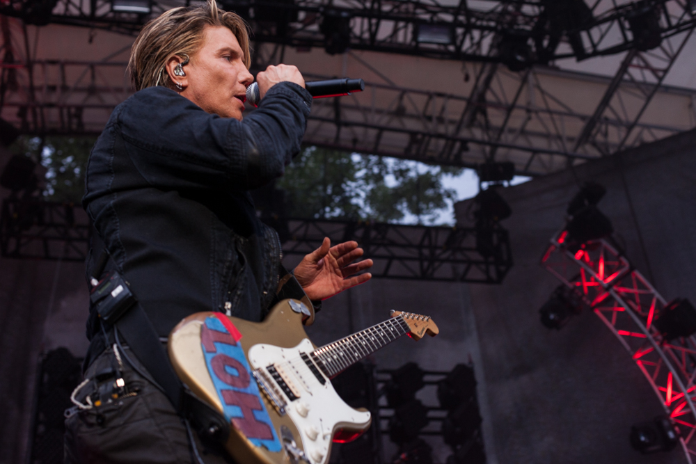 Goo Goo Dolls, Edgefield Amphitheater, photo by Blake Sourisseau