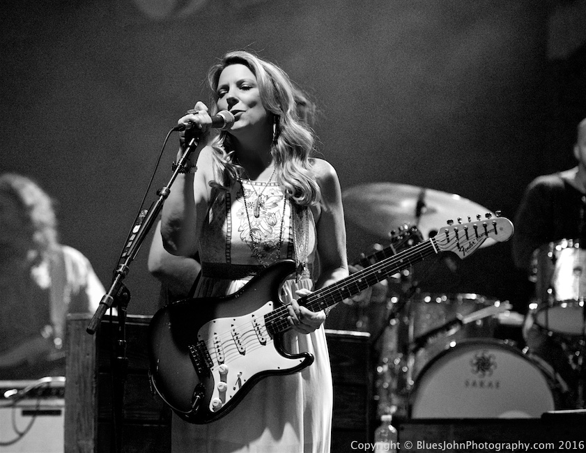 Tedeschi Trucks Band, Waterfront Blues Festival, Tom McCall Waterfront Park, photo by John Alcala